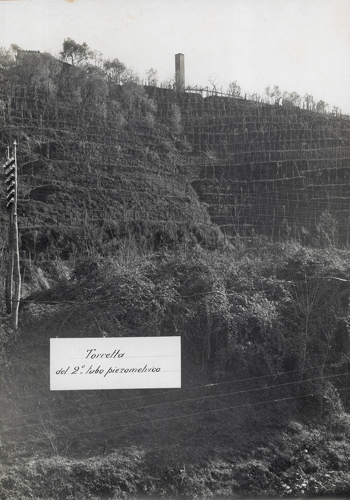1920 - Acquedotto della Spezia - Torrette piezometriche di sfogo aria valico Termo